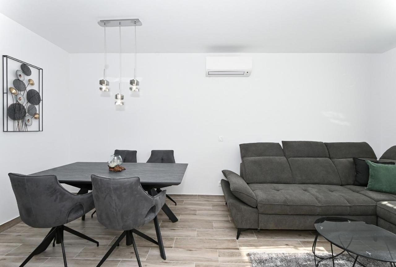 Luxury Apartment White Crystal Kaštela Extérieur photo
